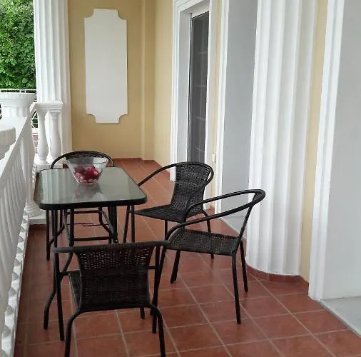Kiones Appartement *