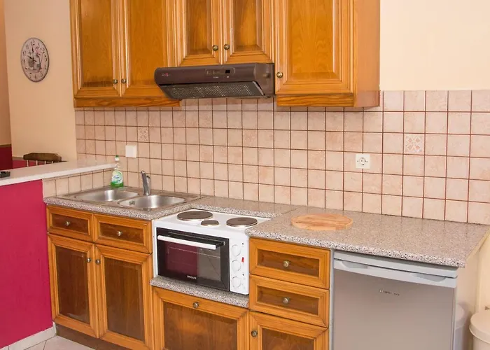 Kiones Appartement *