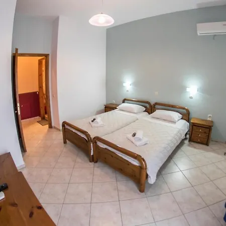 Kiones Apartament *